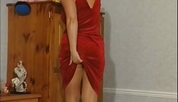 Busty cô bé liếm và ngón tay Fucked hay88