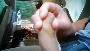 Chuyến đi safari thông thường chuyển sang cảnh hoan phim xes lạc ngoài trời tuyệt vời