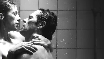 Dễ thương, điên cuồng phim xesy Mẹ kiếp Búp bê