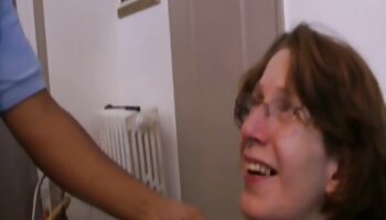 Darling bị hủy hoại sex heo tình dục trên một nguồn cấp dữ liệu trực tiếp